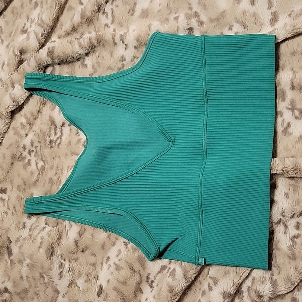 Lululemon Power Pivot Sz 6